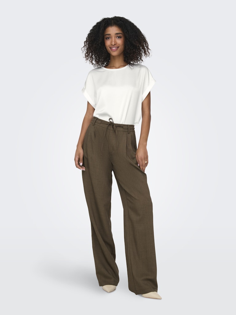 ONLY - T-SHIRT / LIEKE S/S SATIN MIX TOP