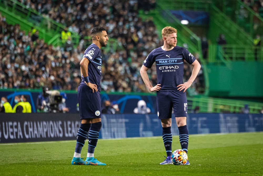 Kevin de Bruyne y Riyad Mahrez son dos de los principales argumentos del Manchester City en la Champions League. / Maciej Rogowski Photo, ID de la foto: 2125700735