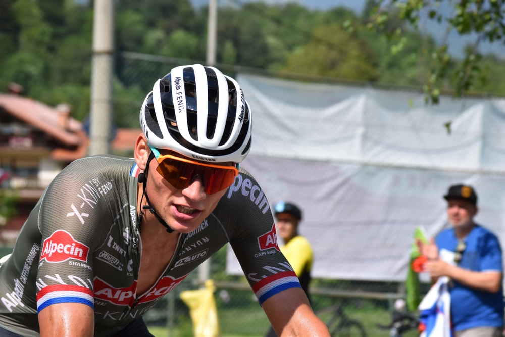 Con una victoria más en A Través de Flandes, Mathieu van der Poel se convertiría en el ciclista más laureado de esta carrera. / Luka Stular, ID de la foto: 2163968505