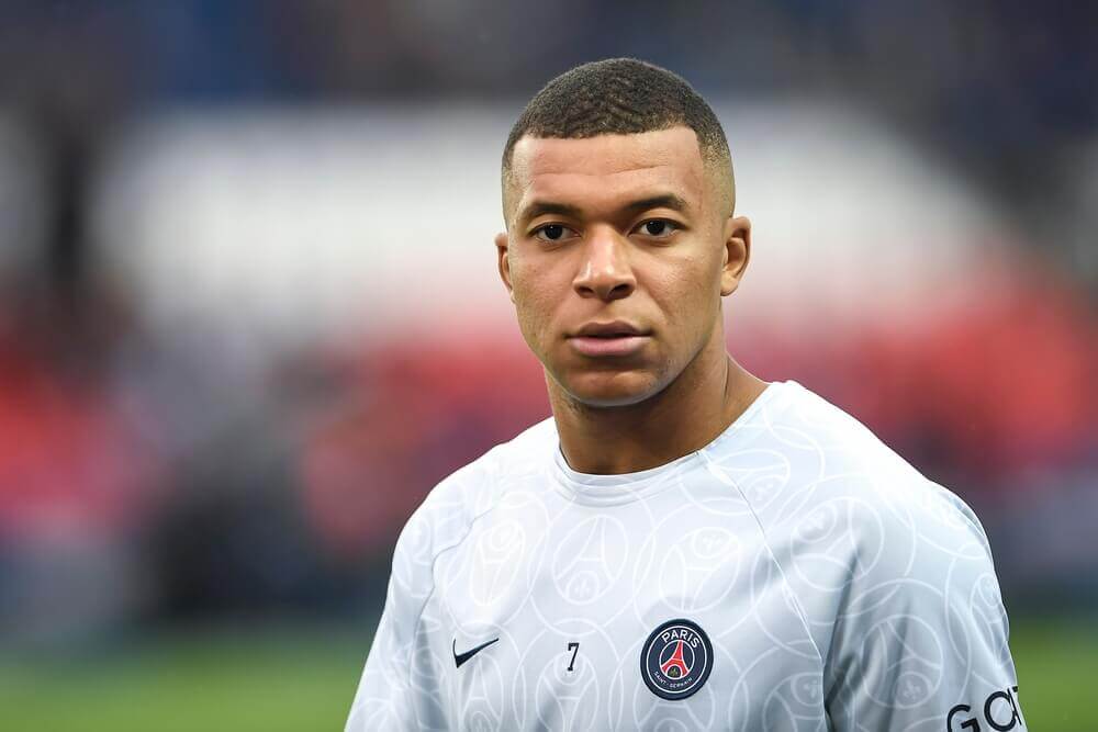 Kylian,Mbappe,Warms,Up,Before,The,Ligue,1,Football,(soccer)