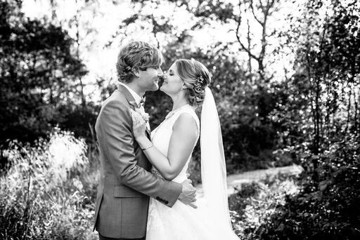 Kamera mit Herz | Hochzeiten | Hochzeitsfotograf auf alleFotografen