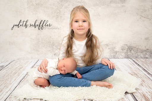 Judith Scheffler Fotografie | Neugeborenen Fotografie | Konfirmationsfotograf auf alleFotografen