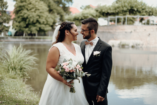 Blickfang Photography | Hochzeit | Passbildfotograf auf alleFotografen