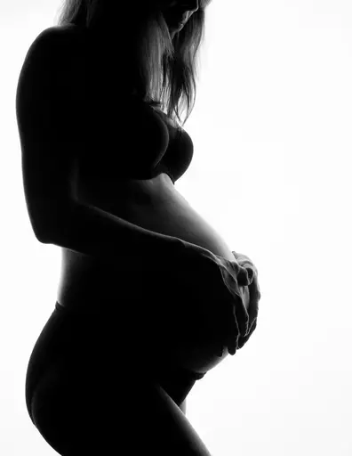 Johanna Unternährer Fotografie | Schwangerschaft | Babyfotograf auf alleFotografen