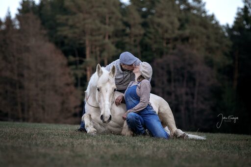 Julia Endrejat Photography | Pferde | Hochzeitsfotograf auf alleFotografen