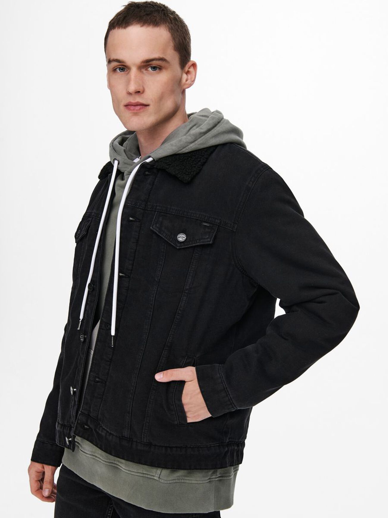 Jeansjacke mit Teddykragen Jeansjacke mit Teddykragen