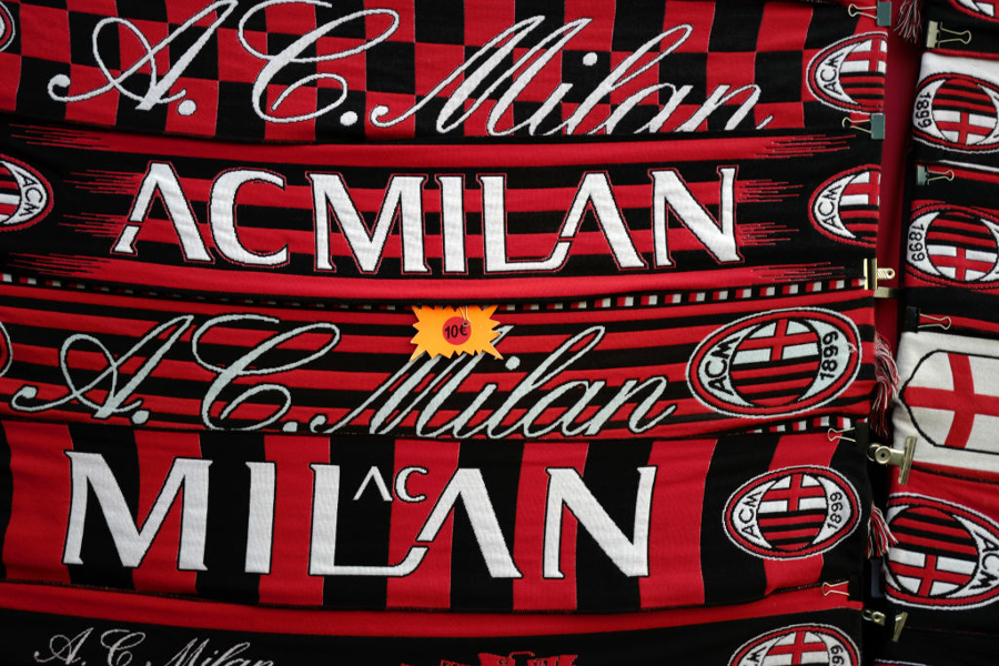 Milan, sulle fasce l'obiettivo è Tiago Santos: i dettagli