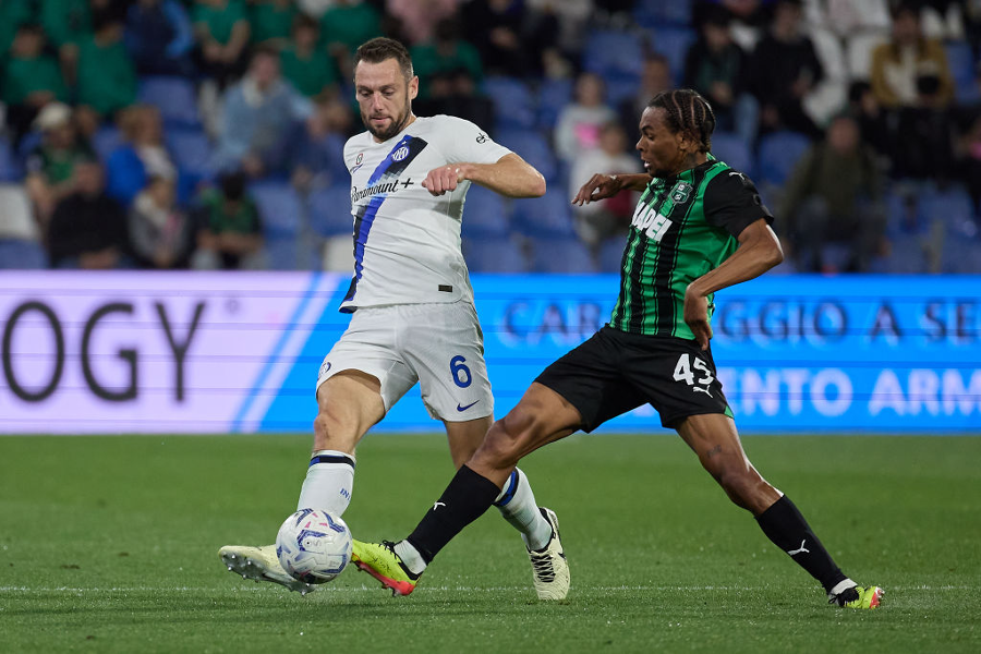 Laurienté decide la sfida contro l'Inter: il Sassuolo vince e si rilancia