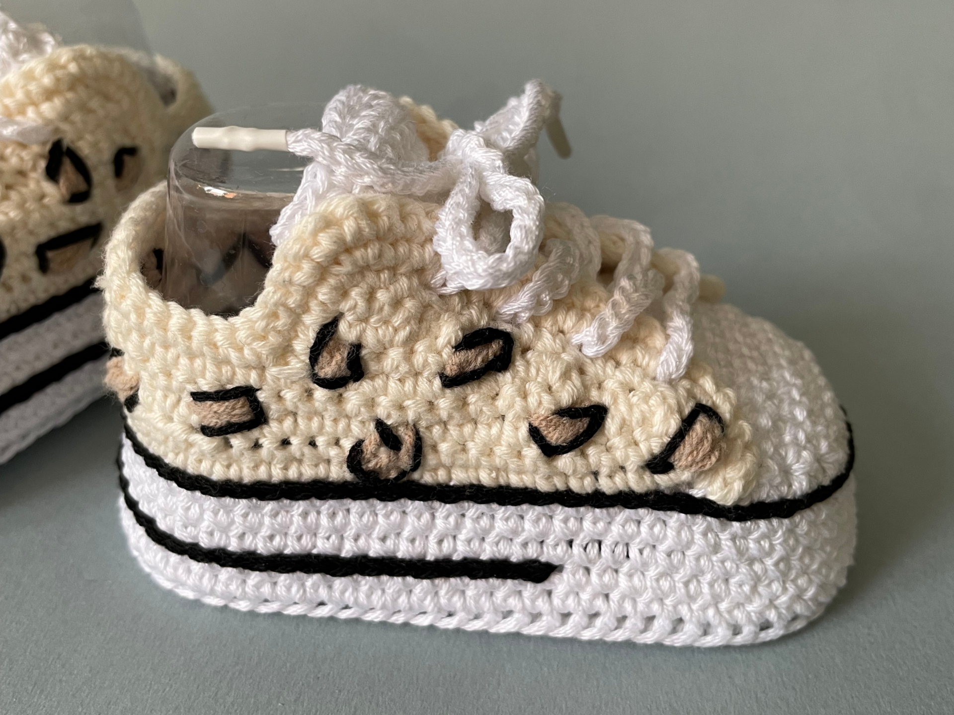 Baby booties with animal print crochet pattern 0-3 months 4 Baby booties with animal print crochet pattern 0-3 months - Image 4