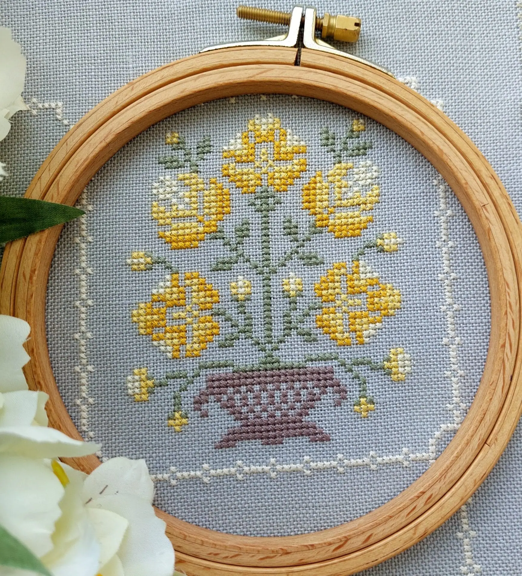Yellow Flowers cross stitch pattern, Small Primitive Sampler 1 Yellow Flowers cross stitch pattern, Small Primitive Sampler