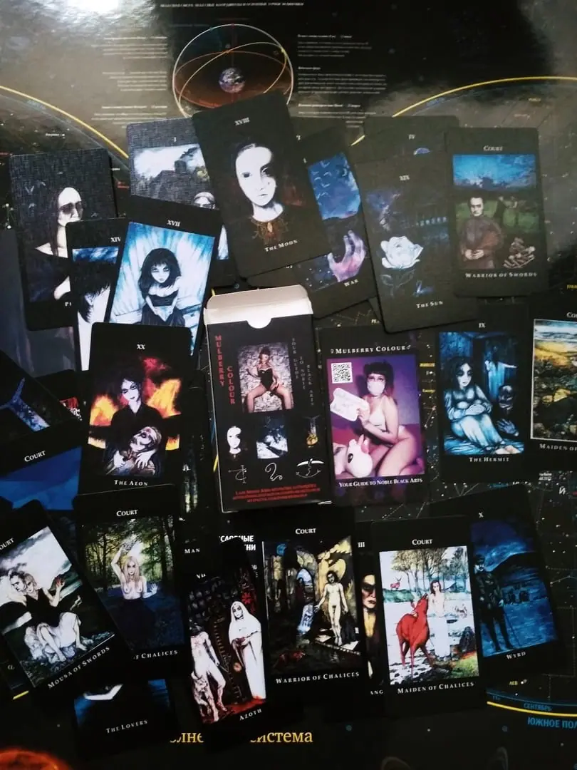 Sinister Tarot by Christos Beest - Crealandia