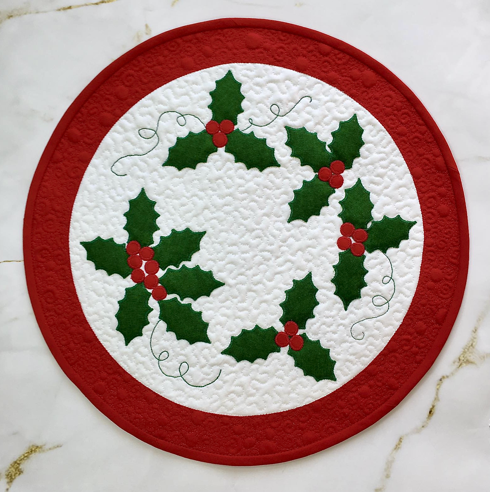 Christmas table topper with Holly appliqué - PDF quilt pattern 1 Christmas napkin pattern