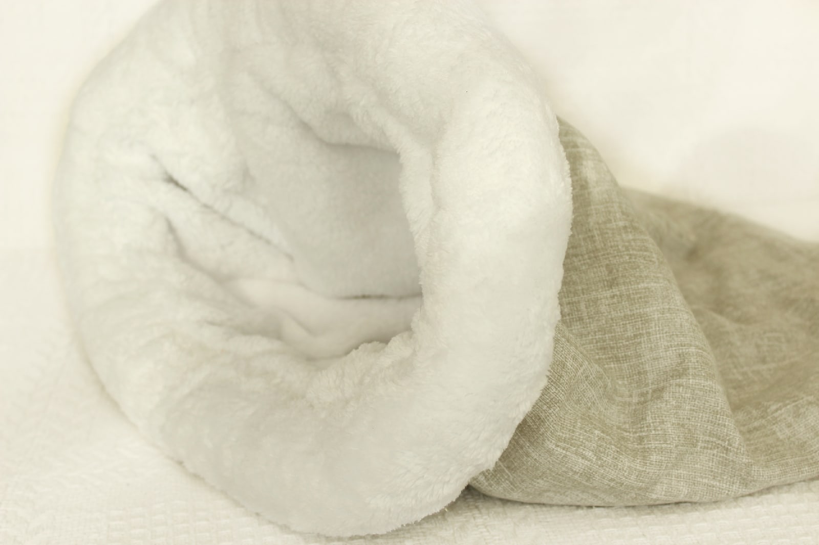 Cat bed sleeping bag 2 Cat bed sleeping bag, kitten bed, winter warm cat, pet products