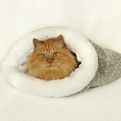 Cat bed sleeping bag, kitten bed, winter warm cat, pet products.