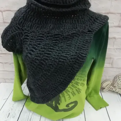 Kittniss Inspired vest, Cowl Huntress, Vest Scarf, sweater vest