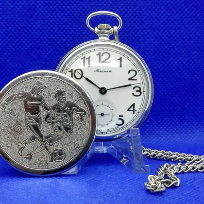 Pocket-watch-Molnija-Soccer