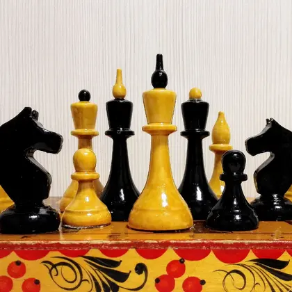 antique-wooden-chess