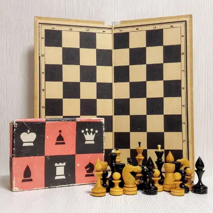 big-chess-pieces