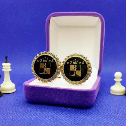 gift-chess-player