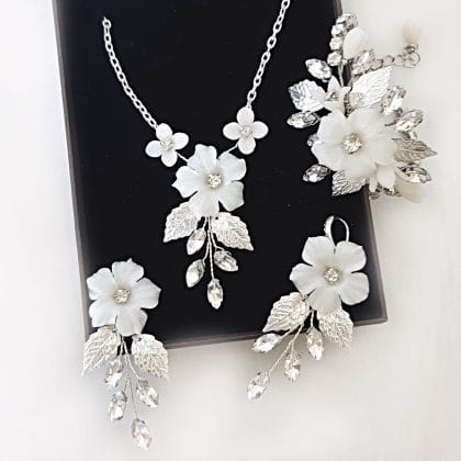 White flower boho bridal jewelry set, Floral jewelry set