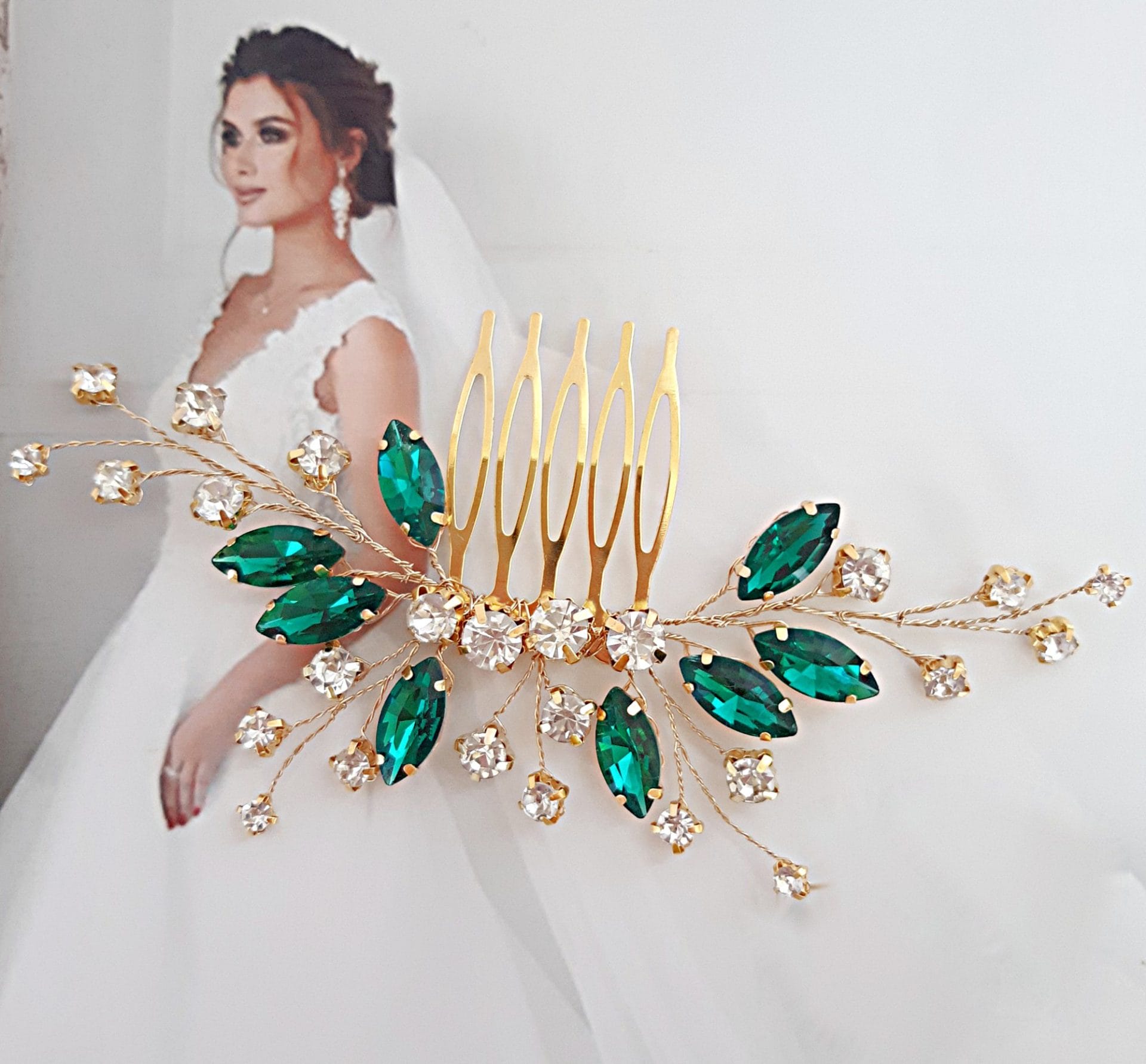 Bridal hair comb emerald Green crystal hair piece Emerald Bridal hair comb emerald Green crystal hair piece Emerald
