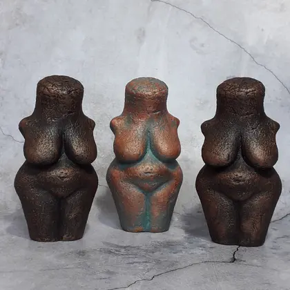 Mother Goddess / Mother Earth /Altar figurine