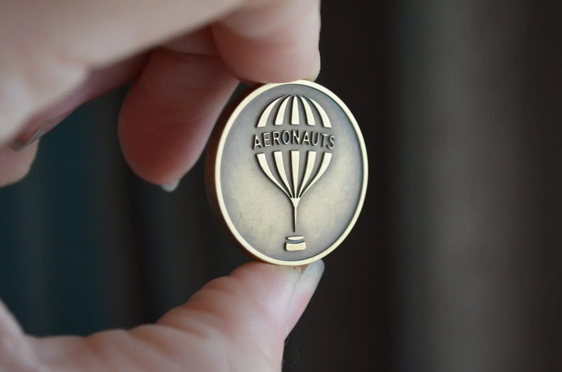 Custom pocket coin, small engraved coin, flip coin. 1 Custom pocket coin, small engraved coin, flip coin.