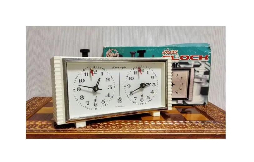 Vintage Soviet Chess Clock Jantar. Mechanical Chess Clock USSR 1 Vintage Soviet Chess Clock Jantar. Mechanical Chess Clock USSR