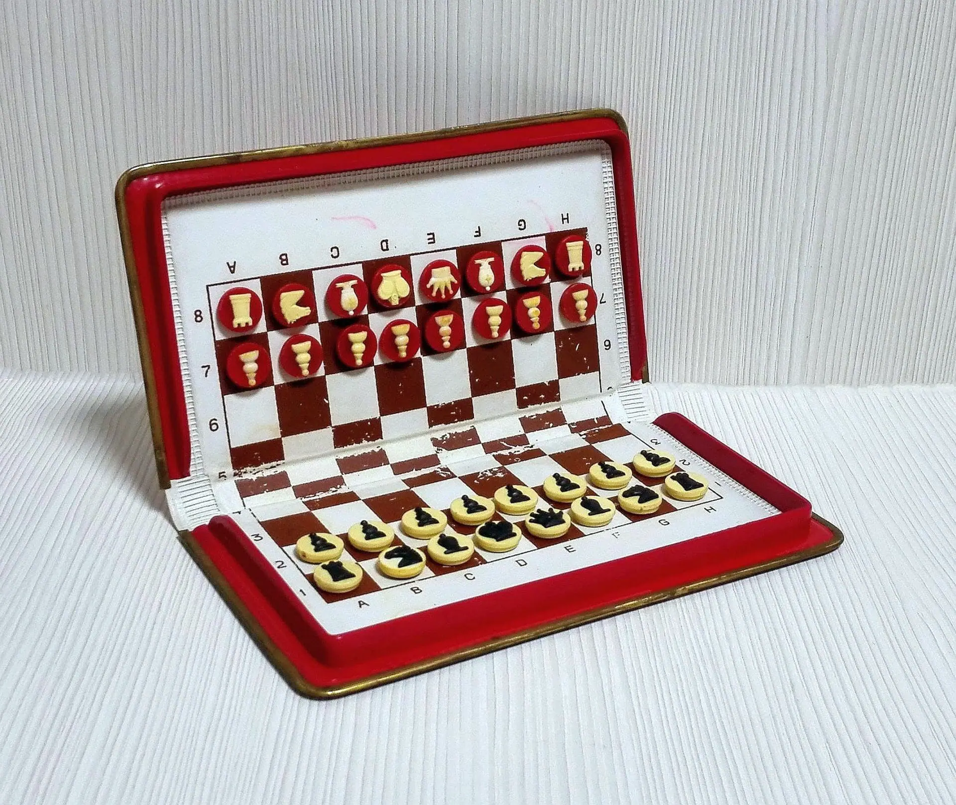 Vintage Soviet Pocket Magnetic Chess. Russian Travel chess Simza 1 Vintage Soviet Pocket Magnetic Chess. Russian Travel chess Simza