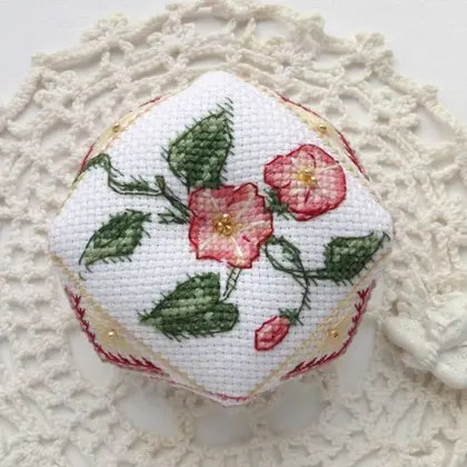 Romantic Biscornu Cross Stitch Pattern „Ipomea“