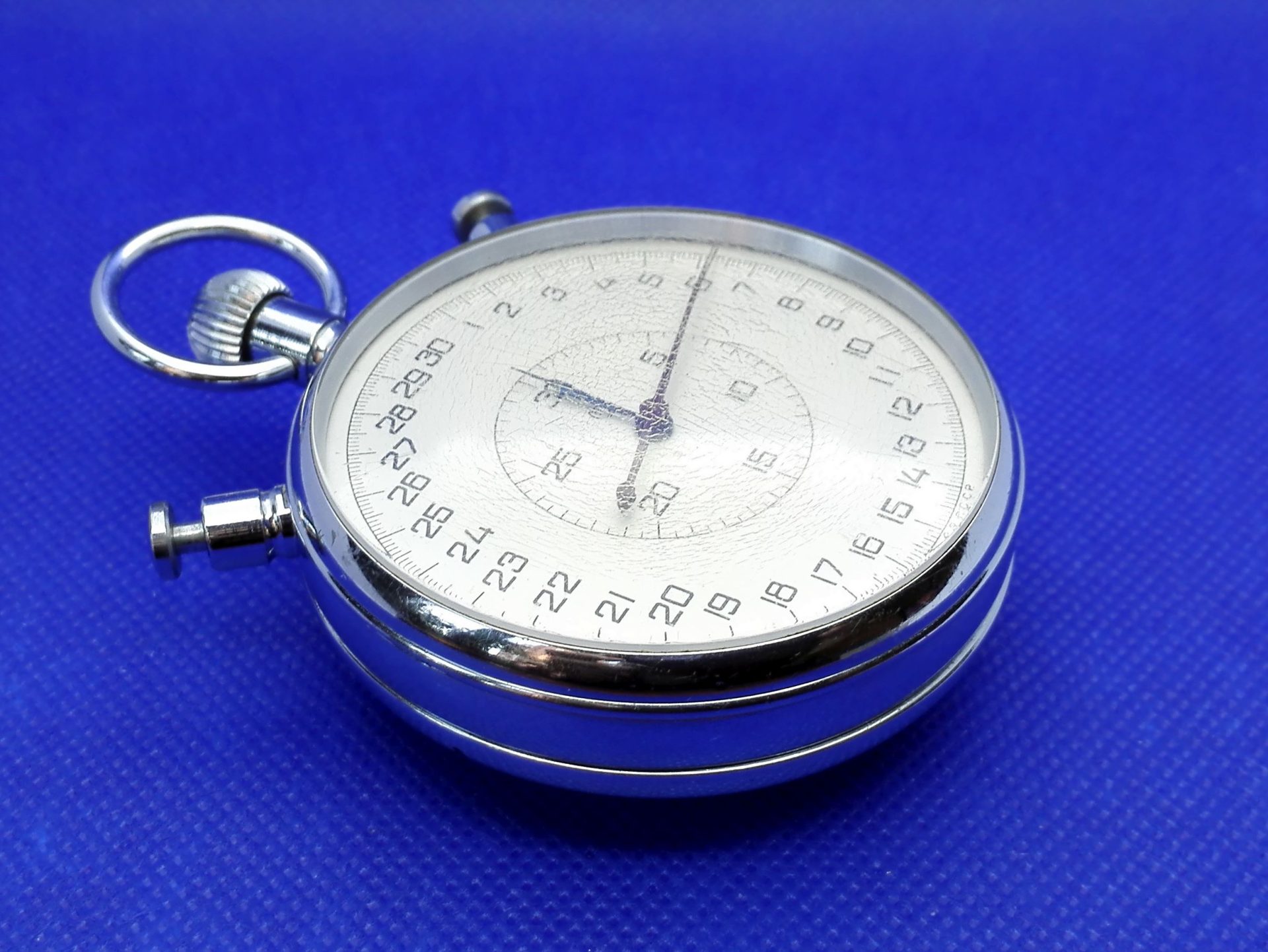 Big Soviet Vintage Stopwatch SLAVA.3 Button Sports Stopwatch USSR 7 Big Soviet Vintage Stopwatch SLAVA.3 Button Sports Stopwatch USSR - Image 7