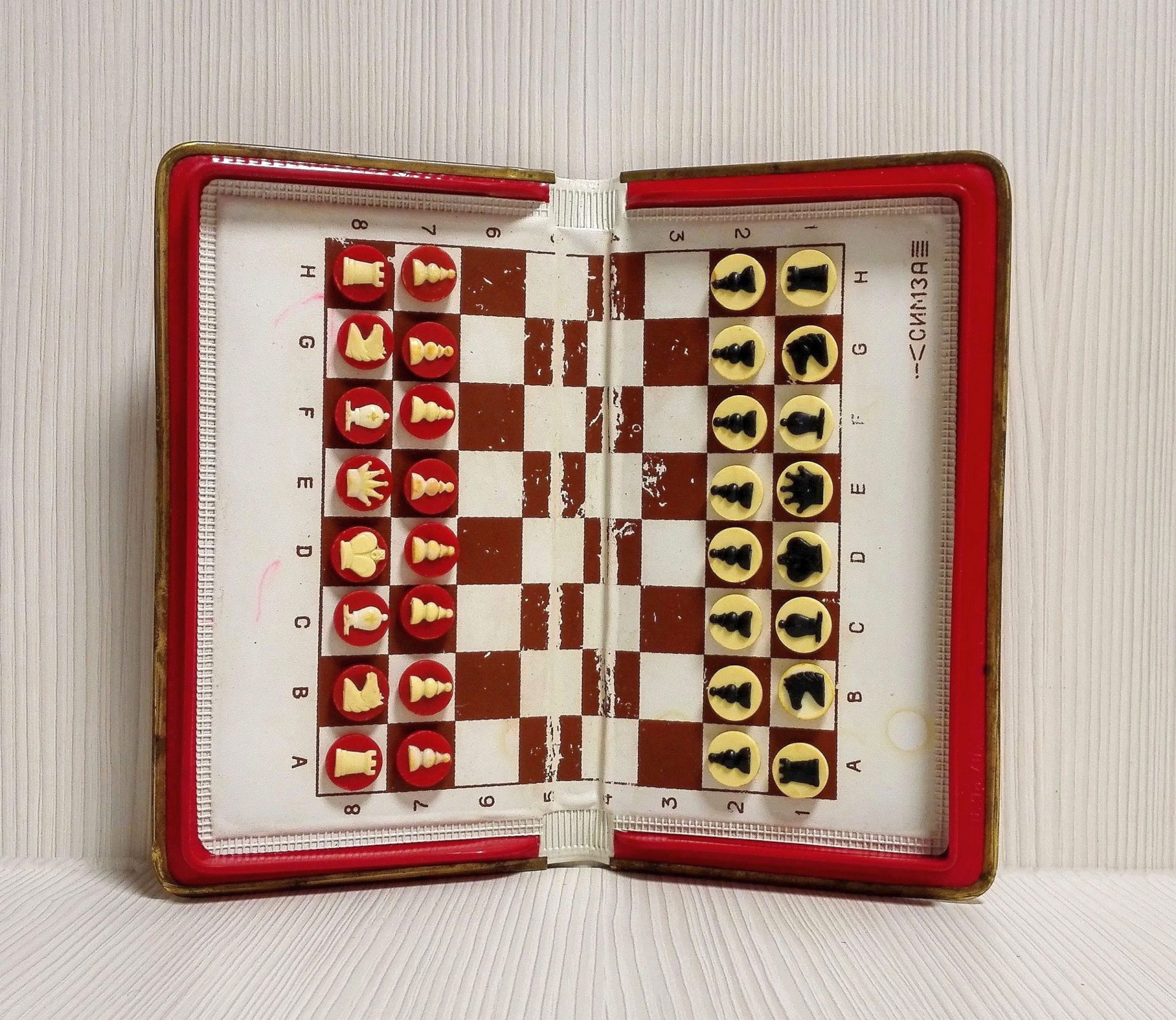 Vintage Soviet Pocket Magnetic Chess. Russian Travel chess Simza 4 Vintage Soviet Pocket Magnetic Chess. Russian Travel chess Simza - Image 4