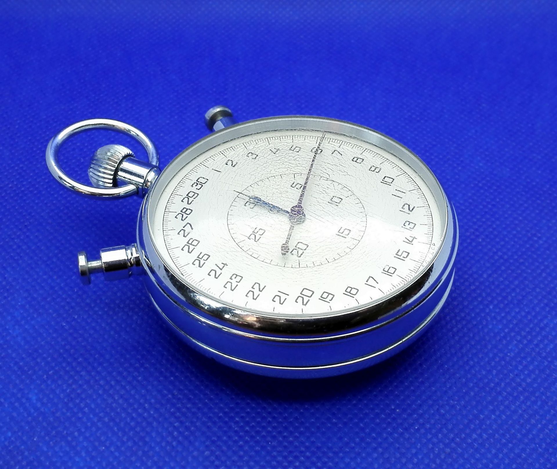 Big Soviet Vintage Stopwatch SLAVA.3 Button Sports Stopwatch USSR 9 Big Soviet Vintage Stopwatch SLAVA.3 Button Sports Stopwatch USSR - Image 9