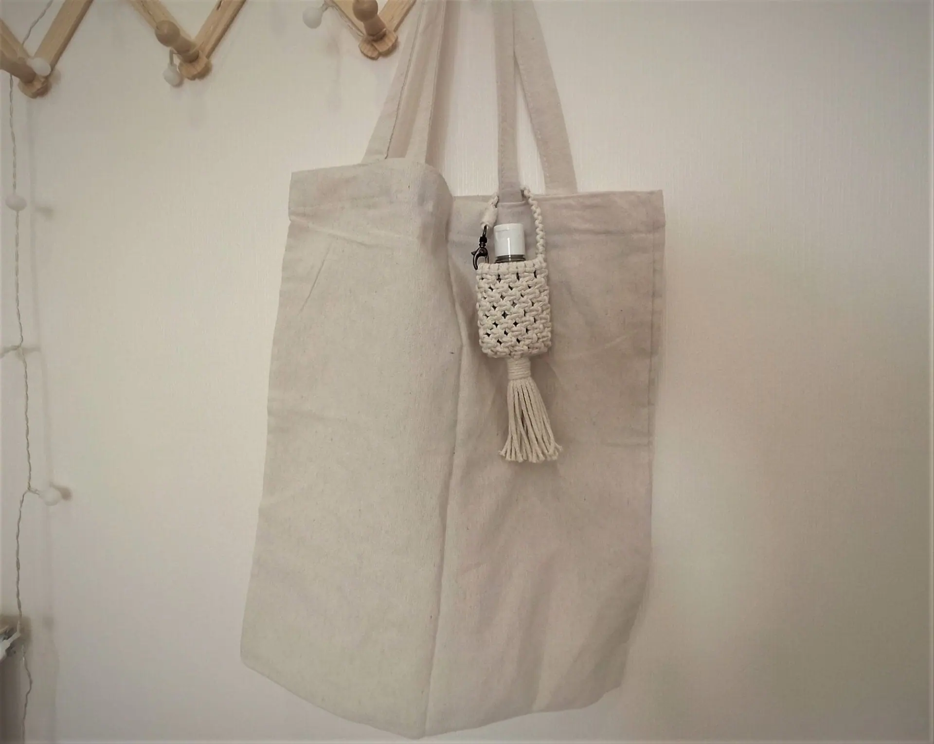 Macrame pattern PDF hand sanitizer holder - simple macrame pattern tutorial 10 Macrame pattern PDF hand sanitizer holder - simple macrame pattern tutorial - Image 10