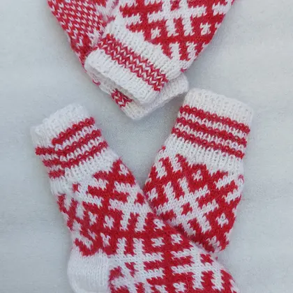 Children's knitted set