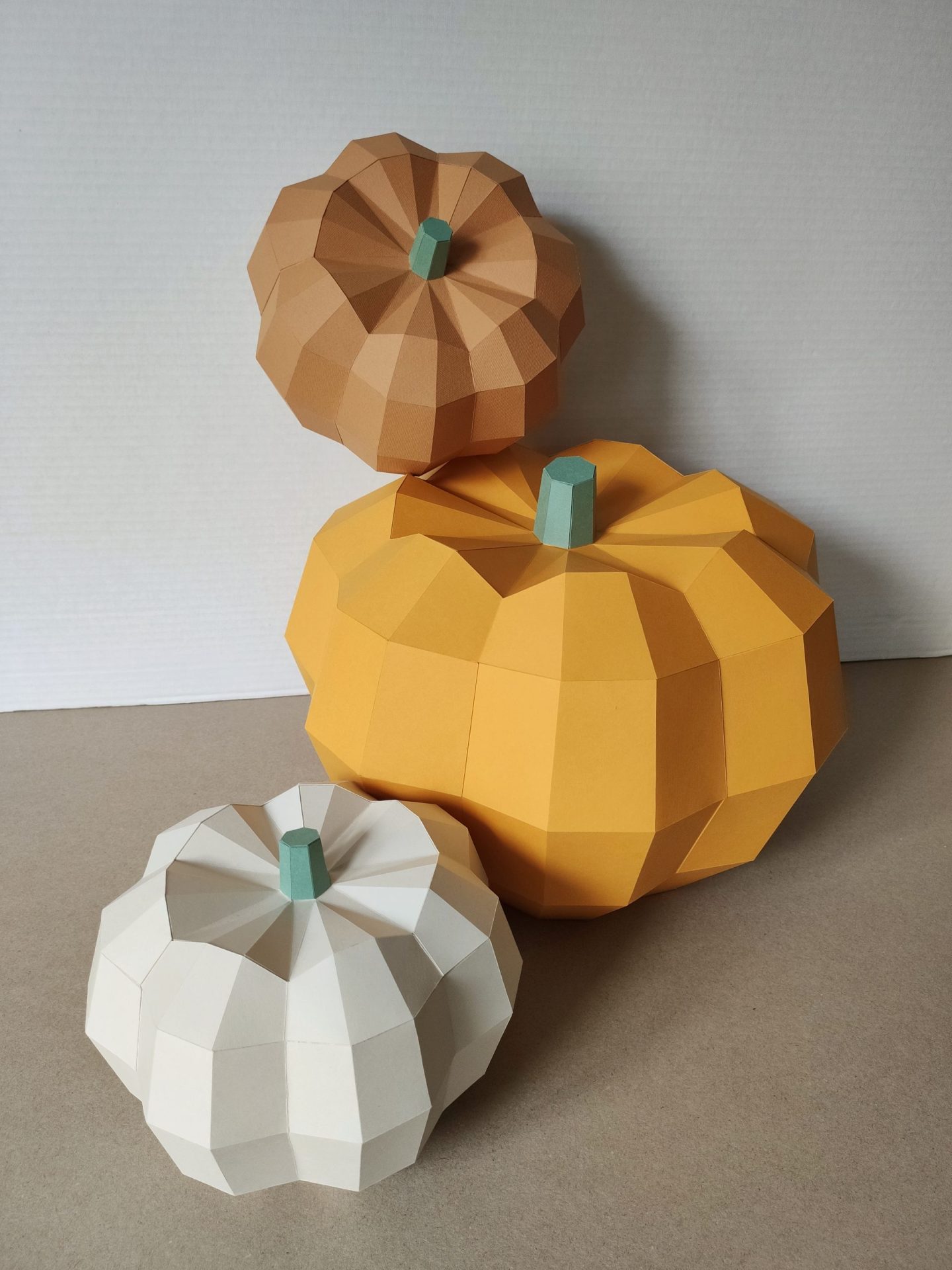 Pumpkin papercraft template, 3D origami, low poly, polygonal 3 papercraft pumpkin 3d origami low poly polygonal template