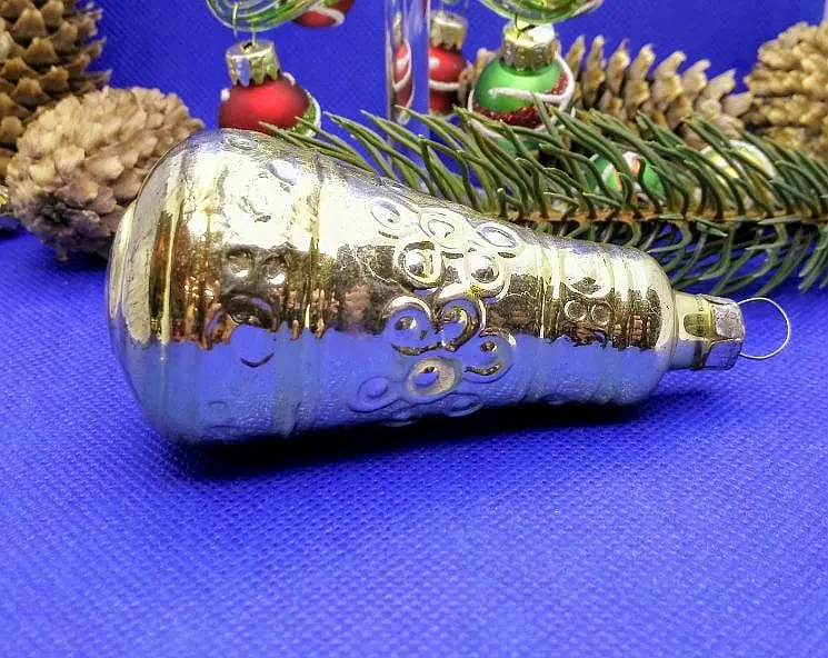 Soviet Vintage Glass Christmas tree toy Big Bell.Antique Xmas toy 6 Soviet Vintage Glass Christmas tree toy Big Bell.Antique Xmas toy - Image 6