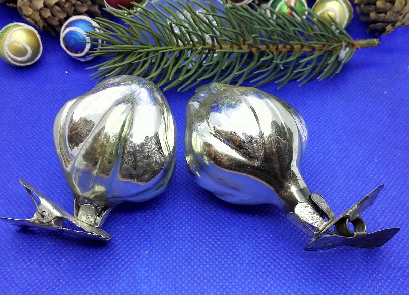 Soviet Antique Christmas tree toys Flower Buds. Glass Xmas toys 2 Soviet Antique Christmas tree toys Flower Buds. Glass Xmas toys - Image 2