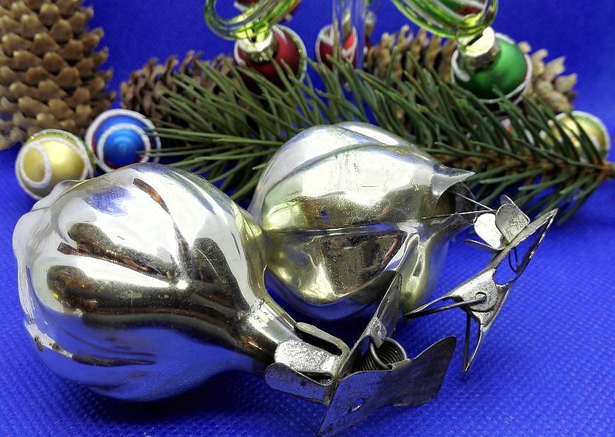 Soviet Antique Christmas tree toys Flower Buds. Glass Xmas toys 5 Soviet Antique Christmas tree toys Flower Buds. Glass Xmas toys - Image 5