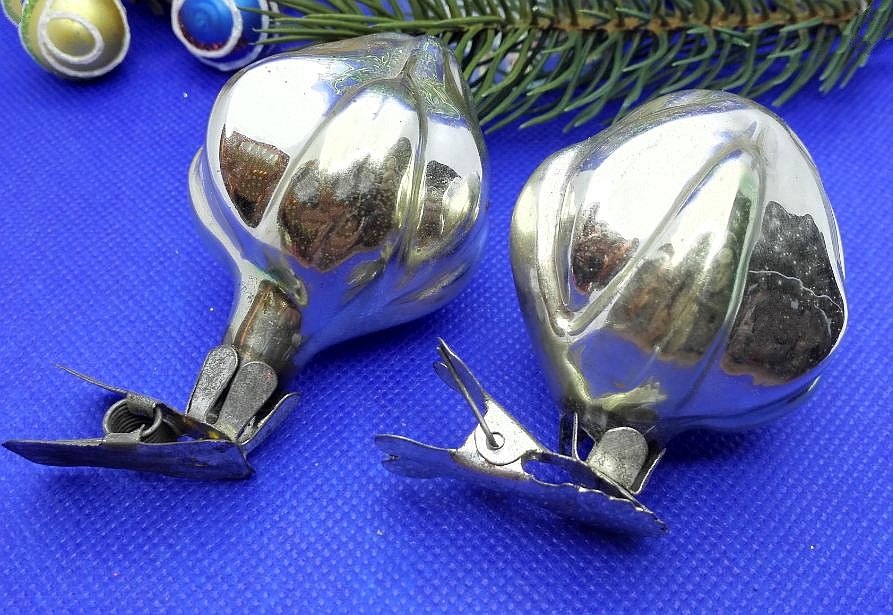 Soviet Antique Christmas tree toys Flower Buds. Glass Xmas toys 6 Soviet Antique Christmas tree toys Flower Buds. Glass Xmas toys - Image 6