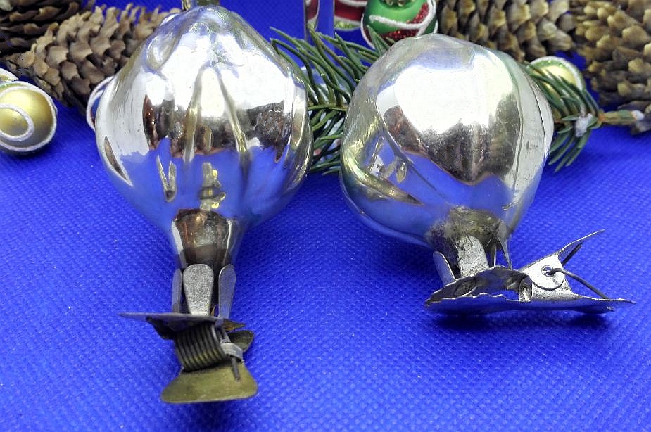 Soviet Antique Christmas tree toys Flower Buds. Glass Xmas toys 8 Soviet Antique Christmas tree toys Flower Buds. Glass Xmas toys - Image 8