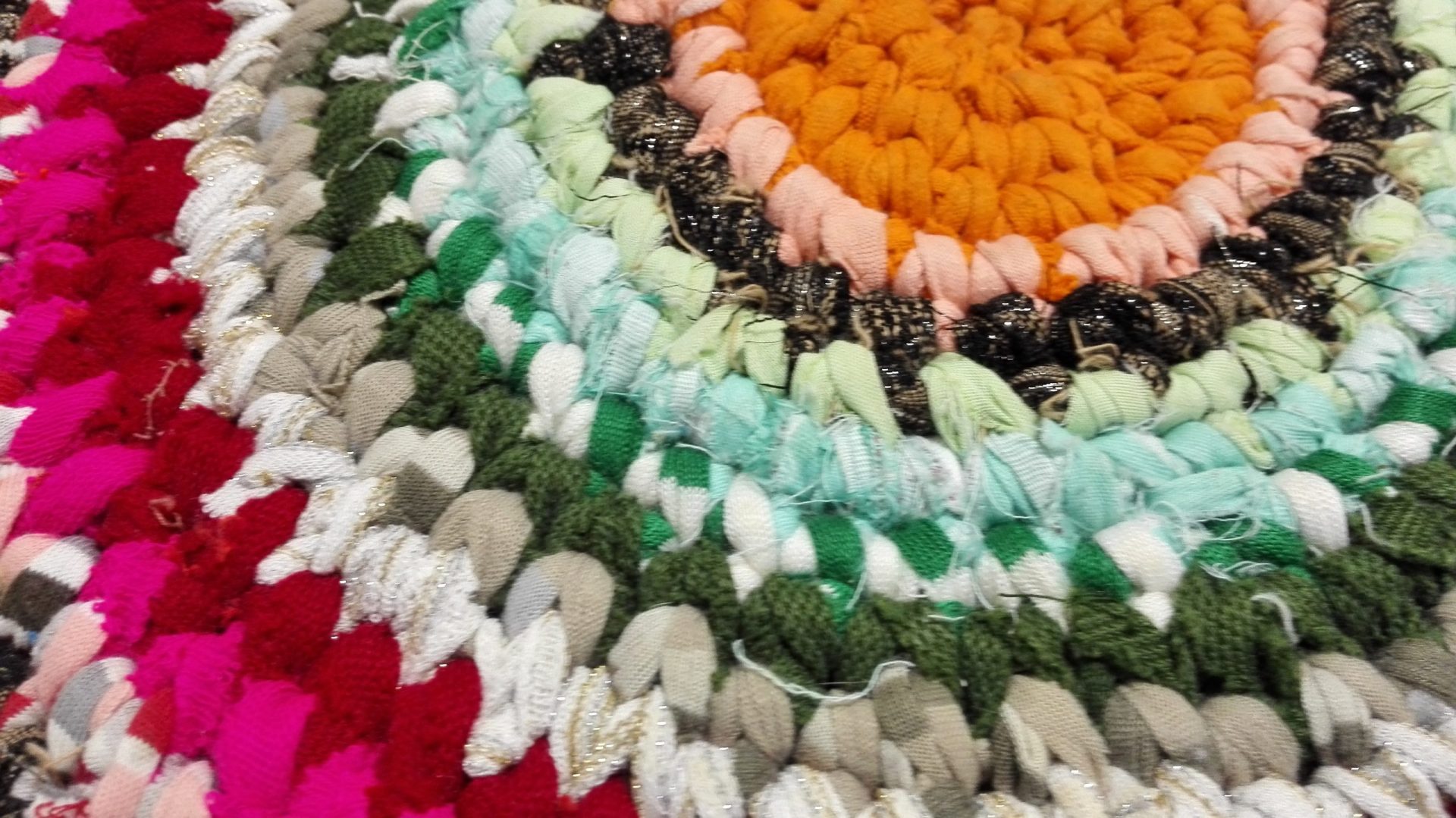 Country Handmade Round Rag Rug. Russian Rustic decor. Knitted rug 3 Country Handmade Round Rag Rug. Russian Rustic decor. Knitted rug - Image 3