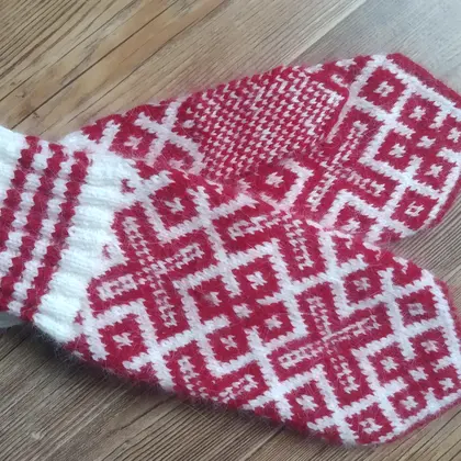 wool mittens