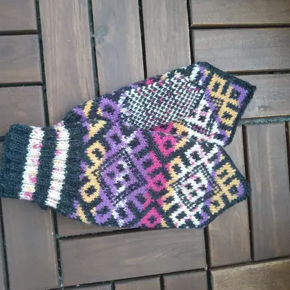 wool mittens