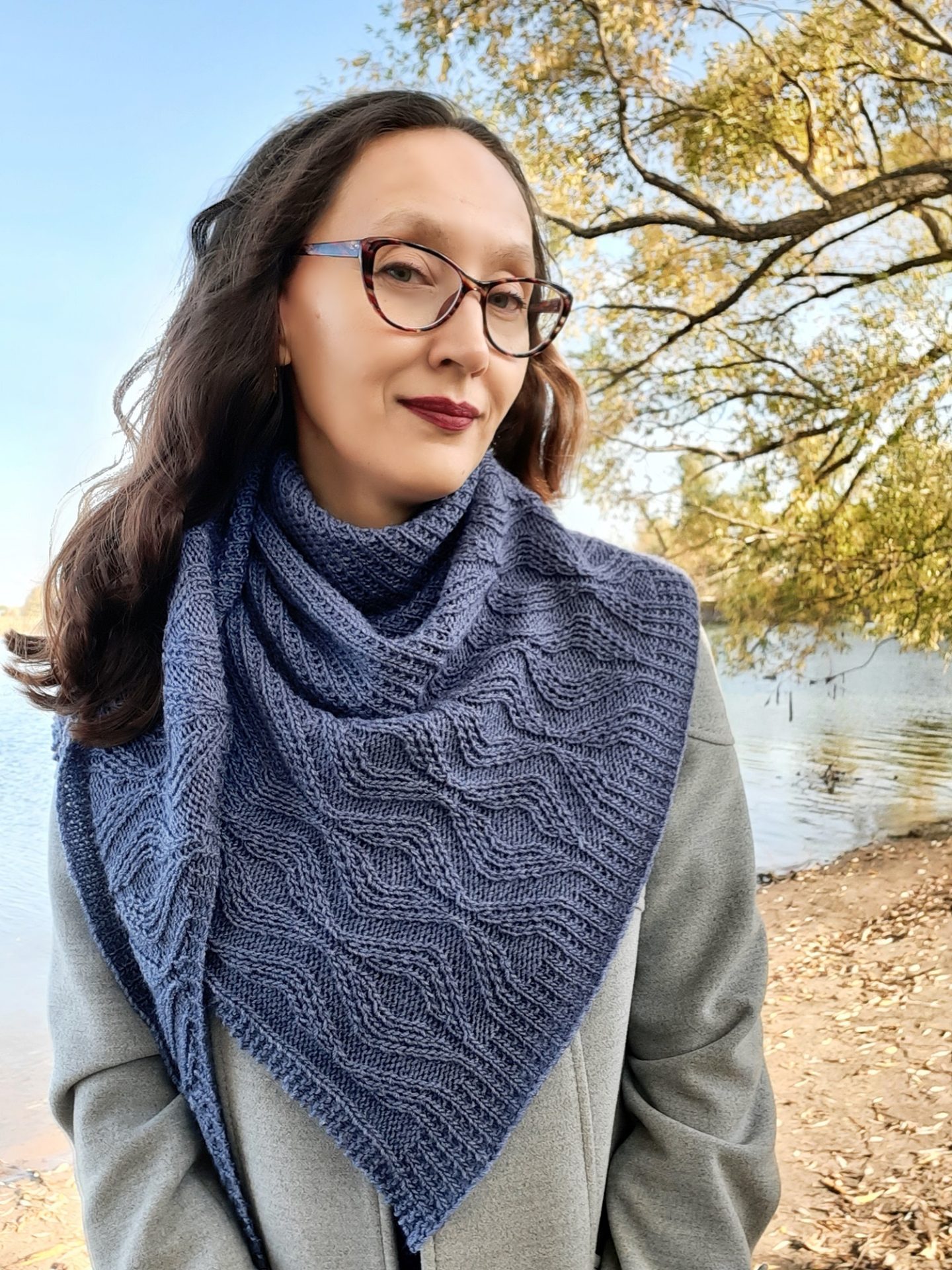 Cosy Asymmetrical Shawl Knitting Pattern Knit textured shawl 3 Asymmetrical triangle Shawl Knitting Pattern