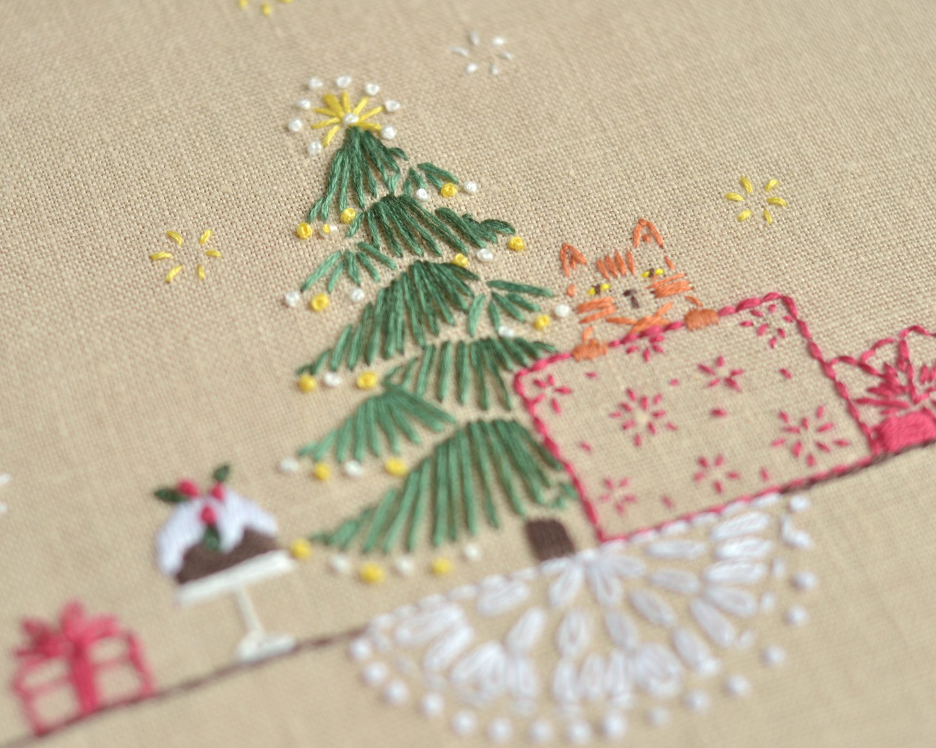 Christmas hand embroidery pattern PDF. Cat & Christmas tree 5 Christmas hand embroidery pattern PDF. Cat & Christmas tree - Image 5