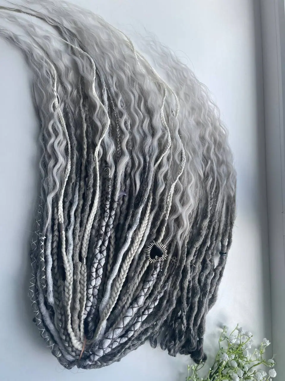grey synthetic dreads de and se dreadlocks with curls 9 grey synthetic dreads de and se dreadlocks with curls - Image 9