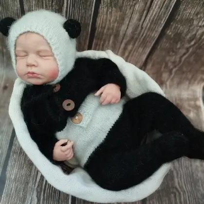 Panda Outfit, size newborn