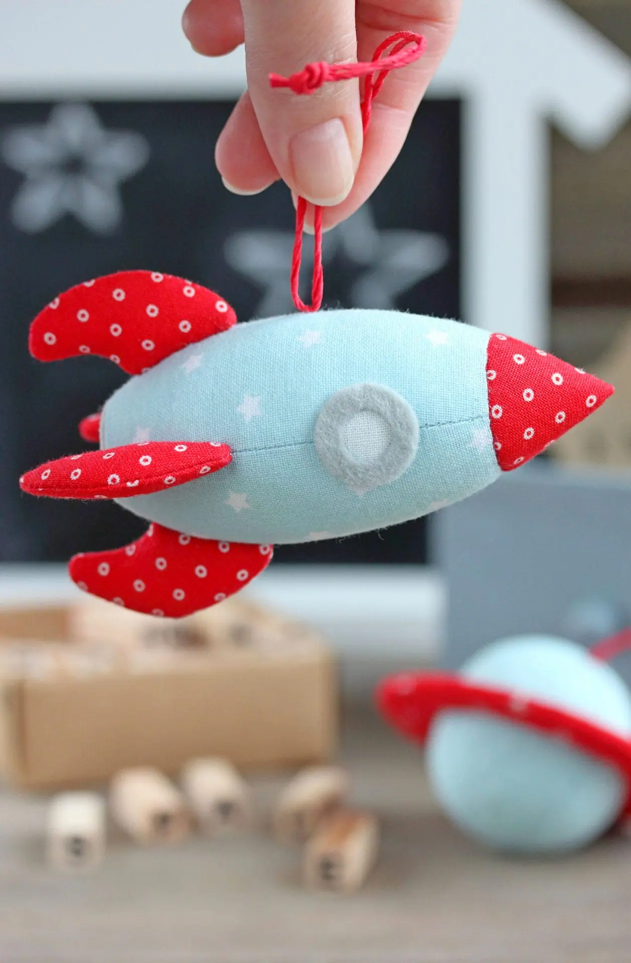 PDF Spaceship and Planet Christmas Ornaments Sewing Pattern 6 PDF Spaceship and Planet Christmas Ornaments Sewing Pattern - Image 6