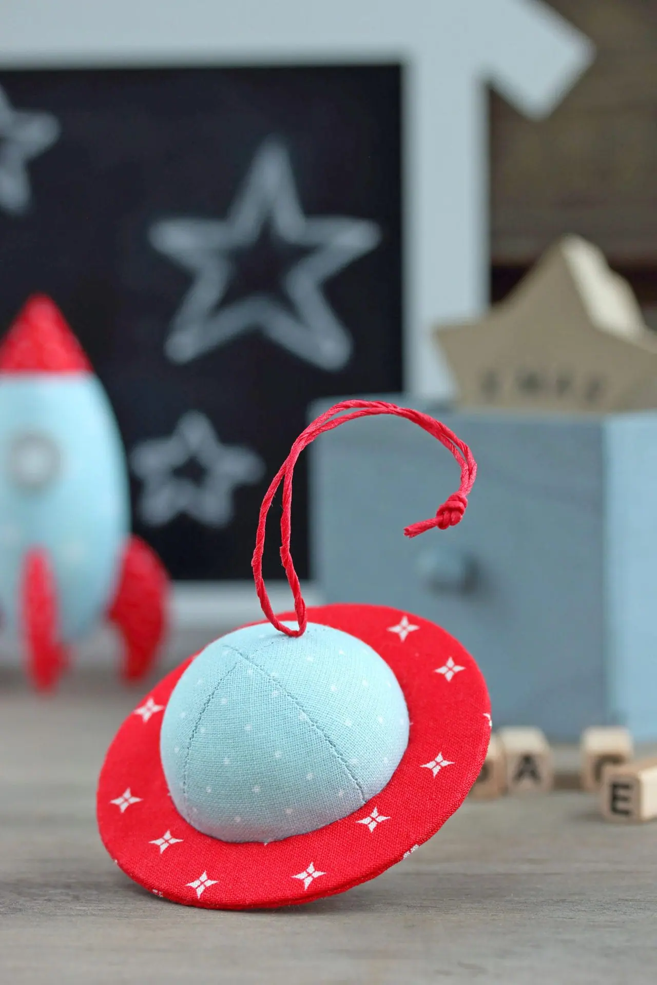 PDF Spaceship and Planet Christmas Ornaments Sewing Pattern 2 PDF Spaceship and Planet Christmas Ornaments Sewing Pattern - Image 2